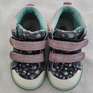 See Kai Run, Toddler Girl’s Kya Navy Dot Mix, Size 6